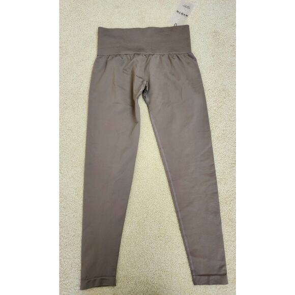 Navigation Solid & Seamless Leggings - Picture 4 of 5